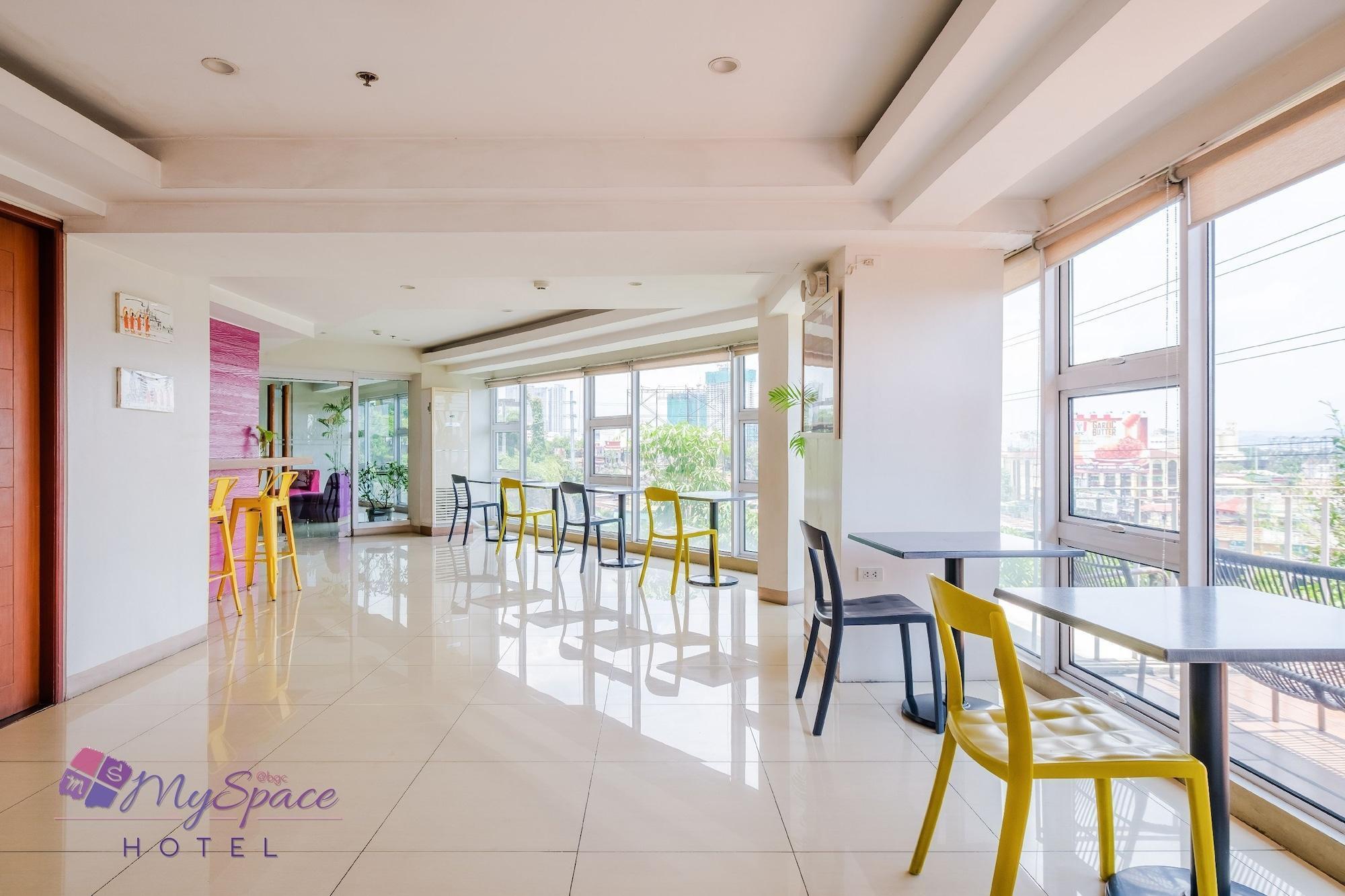 Myspace Hotel @Bgc Pasig City Eksteriør bilde